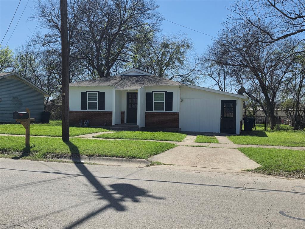 So many options. Full of possibilities and packed with potential, this 2-bedroom, 1-bath home in Cleburne can be yours. Whether you’re looking for your 1st home, wanting to down size or build your investor portfolio. This home is ready for a new owner to add their personal touch and restore its full sparkle. Home features a large kitchen. Utility room for full washer and dryer.  Nice fenced backyard. Conveniently located near schools, parks, shopping, and downtown amenities. Home can also be packaged with 4 other homes that are offered for sale as well. All MLS# for properties offer for sale  21211282, 21211302, 21214411. 21214430 and 21214445. Home and property are being sold “as-is” “where-is”.