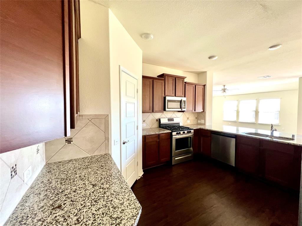 Williamsburg Ph 1b-3 - Residential Lease