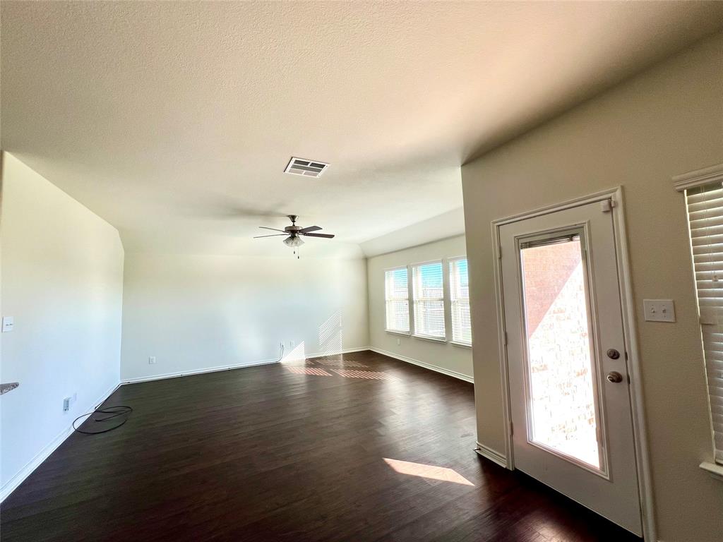 Williamsburg Ph 1b-3 - Residential Lease