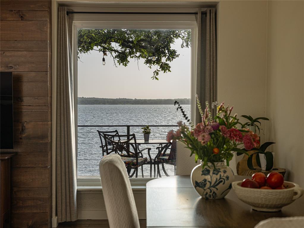 Chart House Condo The - Residential
