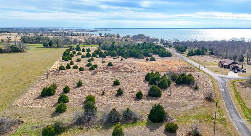 Elegant Lake Living opportunity! This 2.01 acre lot  offers an amazing opportunity to build your dream home near the shores of Richland Chambers Reservoir, the third largest lake in Texas ! The property is located inside a gated community  with site built homes of 2,000 square feet or more. This lot offers the perfect topography for building  along with open spaces with scattered trees for spacious living inside a prestigious community .
Owner Financing Available.