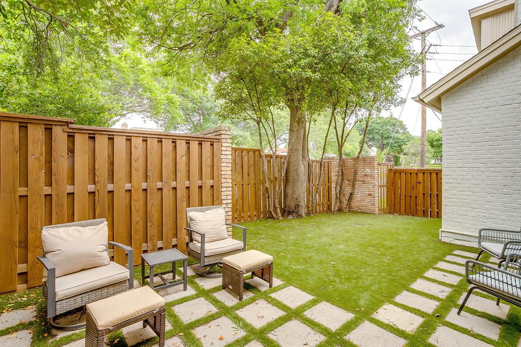 Highland Park Twnhms - Residential