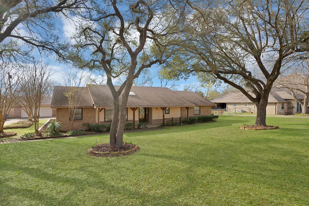 Shadow Wood Estate - Residential
