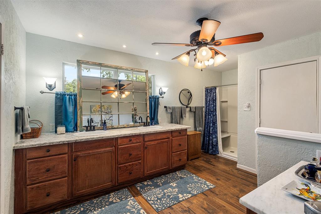 Paradise Bay - Residential