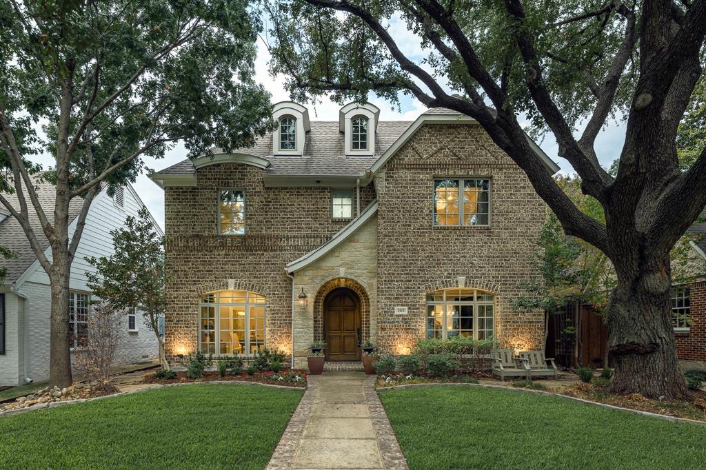 Stunning 2012 HPISD 5 bedroom home in award-winning Boone Elementary. 
4,474 s.f. 5 beds 5.1 baths with soaring 10’ ceilings, an inviting floor plan, and well-appointed patio overlooking a spacious turfed backyard. Newly updated eat-in kitchen features beautiful white marble countertops, a spacious breakfast area, SS appliances, double ovens and an oversized gas range. Spacious primary suite upstairs along with 3 en-suite secondary bedrooms and an additional multi-purpose room for added living-play space. Downstairs study complete with closet and full bath could serve as a fifth bedroom or guest suite. Plentiful outdoor living space with covered patio, WBFP, built-in grill and extra deep 170' grassy play yard. Wonderful home on a coveted family-friendly University Park block just a short walk to Snider Plaza’s shopping and dining, Milton Avenue Playground & Burleson Park, SMU, and a short drive to Downtown Dallas.
Buyer and buyer's agent should verify all MLS data listed.