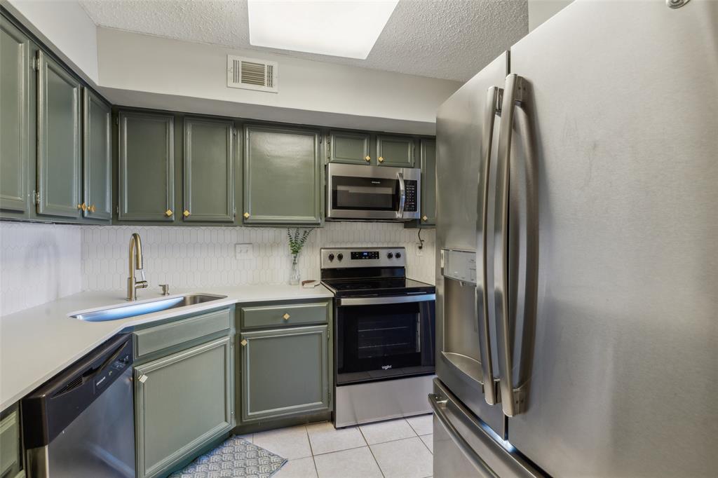 Preston Bend Village Condos - Residential