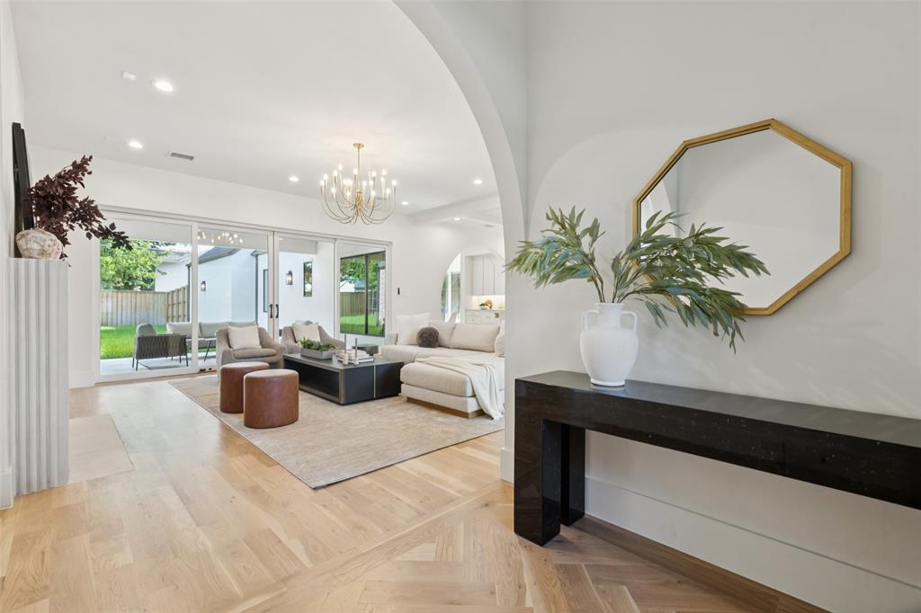 LAKEWOOD HEIGHTS - Residential