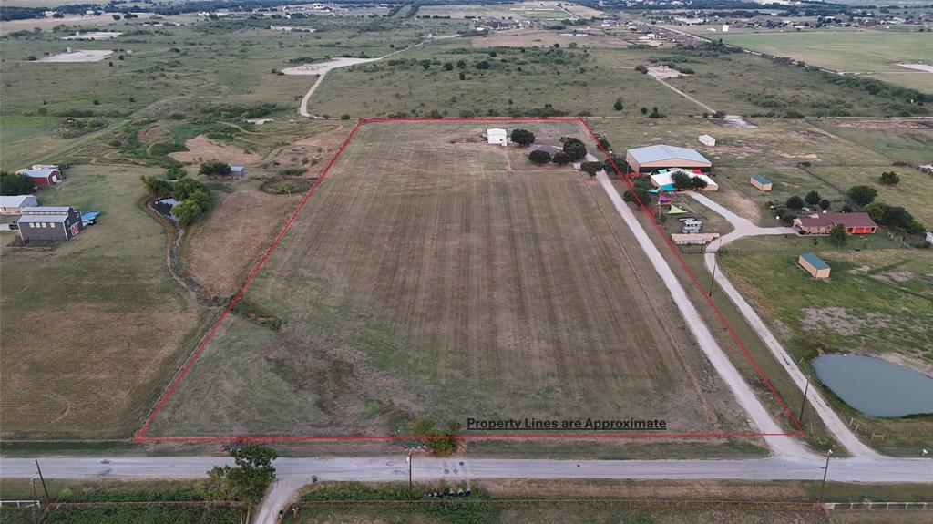 MOTIVATED SELLER
OWNER FINACING AVAILABLE 
Welcome to the country life! 1177 Plover Circle offers a lifestyle away from people yet close to things that matter. Hwy380 just to the north and Ponder ISD just to the south, situated on a dead-end road boasting privacy and space. The property includes a beautiful red brick house over 2,100 sqft with 4bed+2bath, plenty of room to entertain guest. A brand-new back patio offers views of the 35x50 detached shop with heat-electricity-water and a concrete slap + concrete approach, could easily be a dream come true for a self-employed.