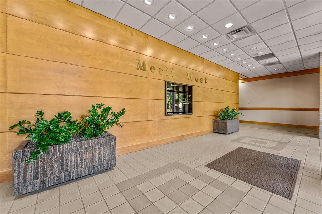 Lake Air Center - Commercial Sale