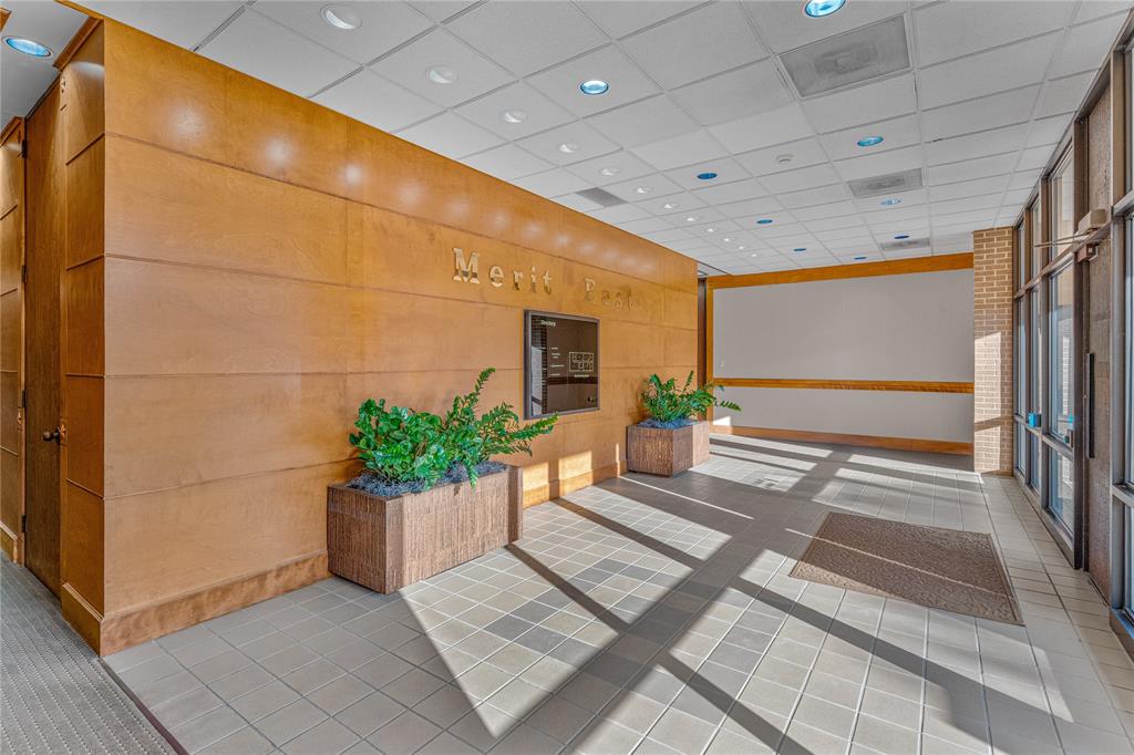 Lake Air Center - Commercial Sale