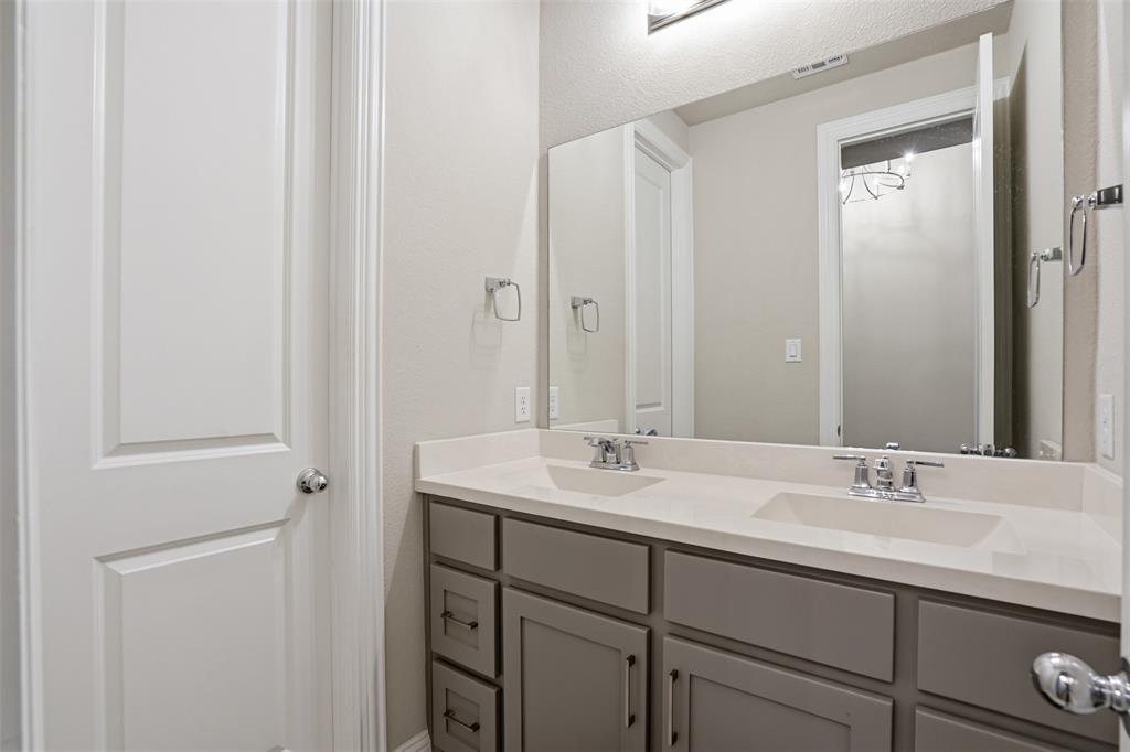 Tavolo Park Ph 4 - Residential