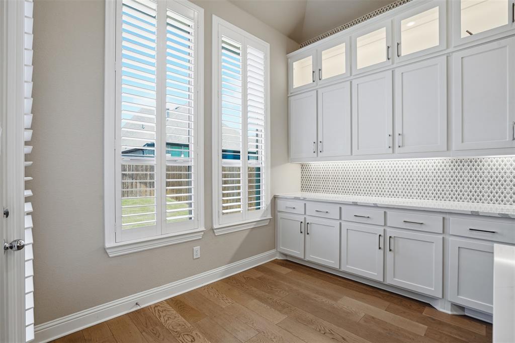 Tavolo Park Ph 4 - Residential