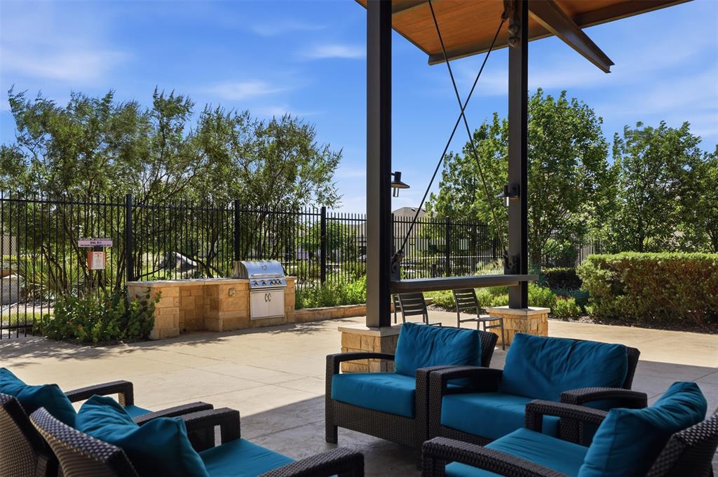 Tavolo Park Ph 4 - Residential