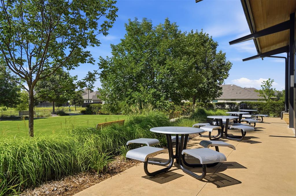Tavolo Park Ph 4 - Residential