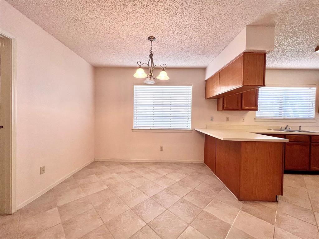 Meadow Glen Add Sec 1 - Residential Lease