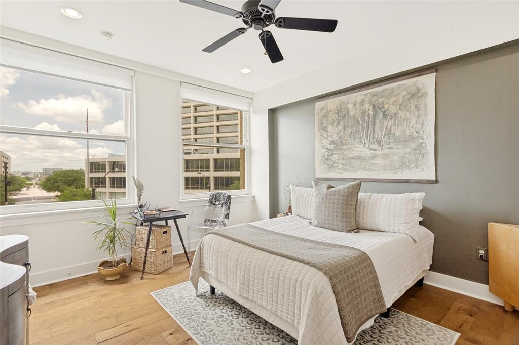Neil P At Burnett Park Condo - Residential