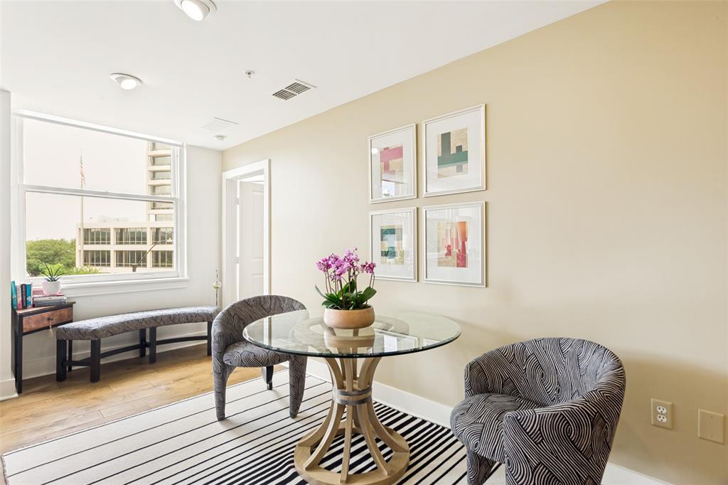 Neil P At Burnett Park Condo - Residential