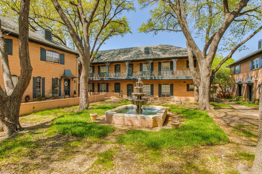 La Fontaine Condo - Residential