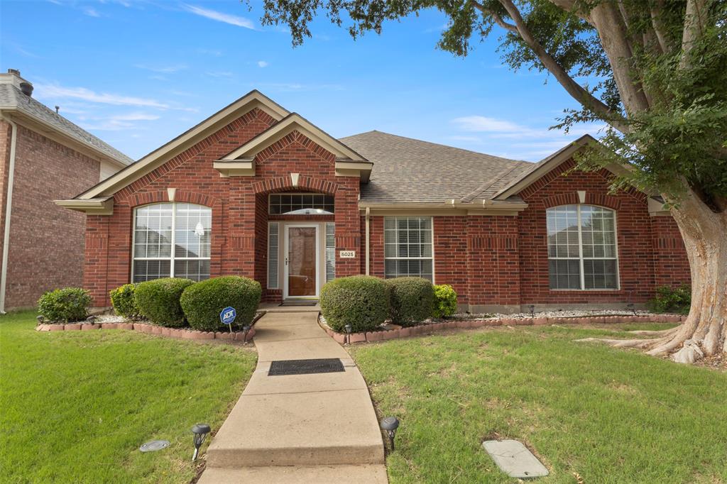 PRISTINE IN EVERY WAY!! THIS CHARMING AND IMPRESSIVE ONE STORY HOME FEATURES 4 BEDROOMS OR 3 PLUS STUDY, 2 FULL BATHS AND TWO LIVING AREAS... ALL ON A CUL DE SAC LOT IN THE COMMUNITY OF ELDORADO HEIGHTS!! Welcome your guest to an open foyer with high ceilings, barreled arches and wood flooring that run from the front door, extended entry and family room. Impressive finish out is evidenced with the double french doors, accent walls and recently painted interior walls. Spacious kitchen provides easy flow for entertaining with the open kitchen concept that includes quartz countertops with undermount stainless steel single basin sink, white cabinets that has an abundance of storage with 32 doors and drawers and white picket porcelain backsplash mosaic tile. A Texas-sized family room that features adequate space to float furniture throughout and a cozy fireplace. Plenty of privacy with your primary bedroom tucked in the rear corner of the home, while split from the other three bedrooms and second living area.  All bedrooms have walk in closets. The backyard provides plenty of space to enjoy with on oversized patio with milsap stone. Walking distance to the elementary school and to each of the 3 community pools and park. Just minutes away from great shopping and outlets, PGA championship golf courses, and Disney's Universal Studios!! THE PRIDE OF HOMEOWNERSHIP SHOWS THROUGHOUT AND READY TO MOVE IN WITH NO TO-DO LIST TO COMPLETE... A MUST SEE TO APPRECIATE!!