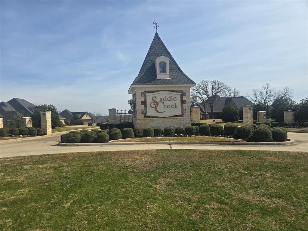 saddle Creek - Land
