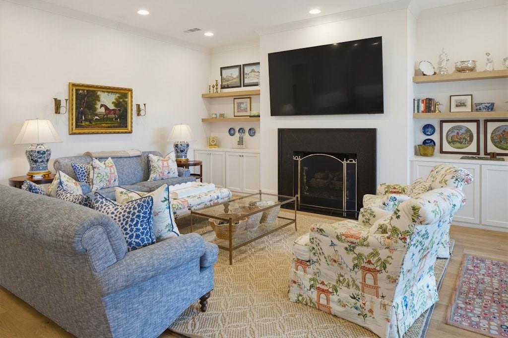 University Blvd Terrace - Residential