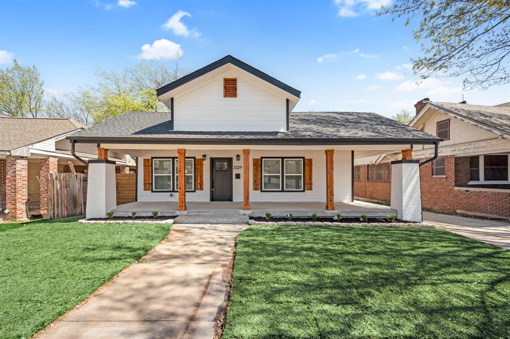 This property offers the perfect blend of location, style, and functionality. Beautifully remodeled 3-bedroom, 2-full-bathroom home with modern style and class. Detached garage with covered walkway for added convenience. Private fenced backyard, perfect for entertaining friends and family. Near the popular south main restaurant and nightlife entertainment district. Close proximity to downtown Fort Worth, offering a vibrant atmosphere and various attractions. Easy highway access for convenient travel.