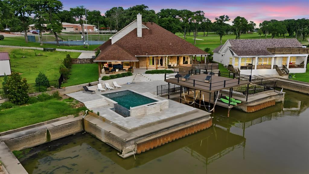 Justinn - Residential
