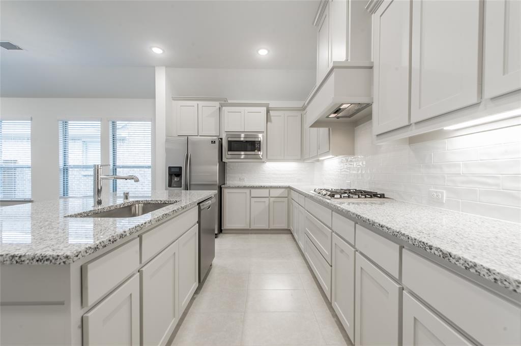 The Reserve On Parker - Residential Lease