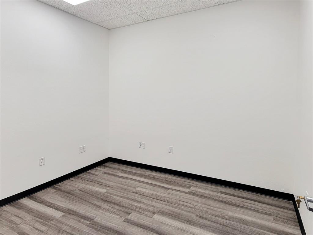 Mcarthur & Vista Rdg Commons C - Commercial Lease