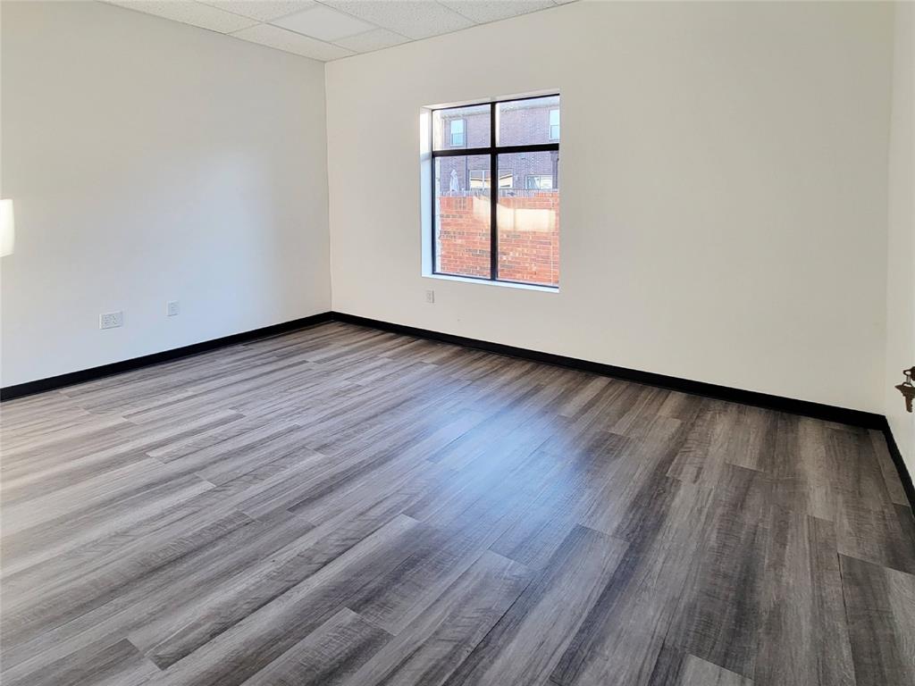 Mcarthur & Vista Rdg Commons C - Commercial Lease