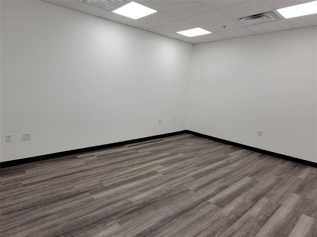 Mcarthur & Vista Rdg Commons C - Commercial Lease