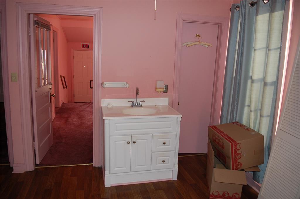 Querbes Sub - Commercial Sale