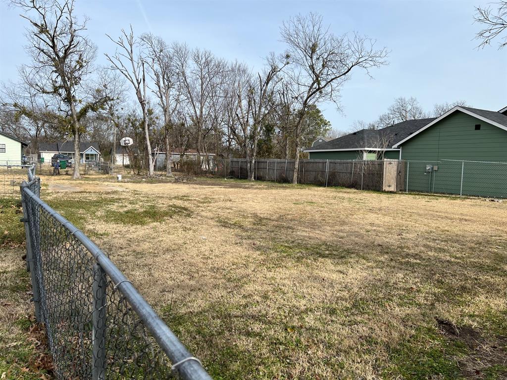 Dewberry 1st - Land