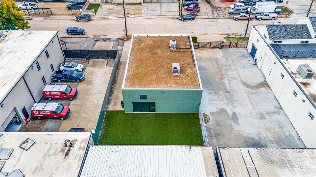 Hampton & Indust - Commercial Sale