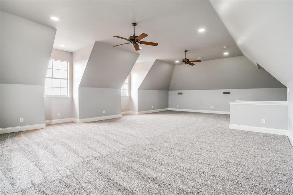 Thomas Pl - Residential