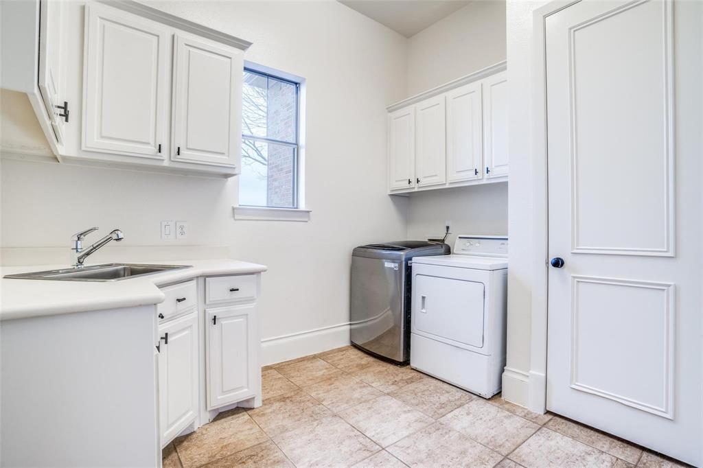 Thomas Pl - Residential