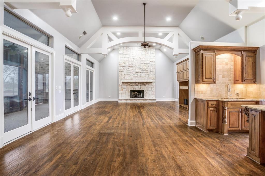 Thomas Pl - Residential