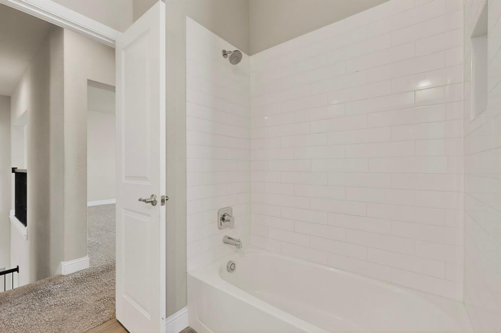 Alcove at Hickory Crk - Residential
