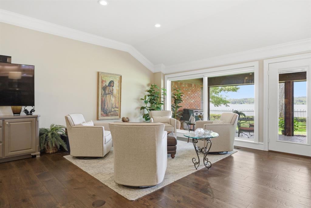 Emerald Bay - Residential