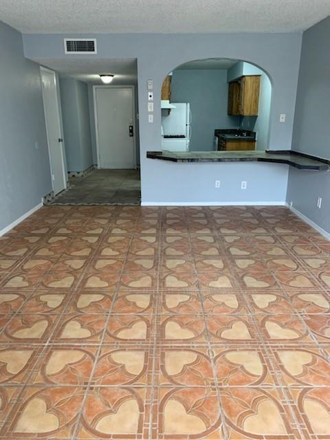 Colonial Gardens Condo - Residential