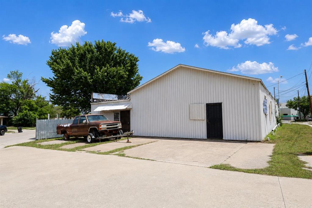 Lugo Add - Commercial Sale