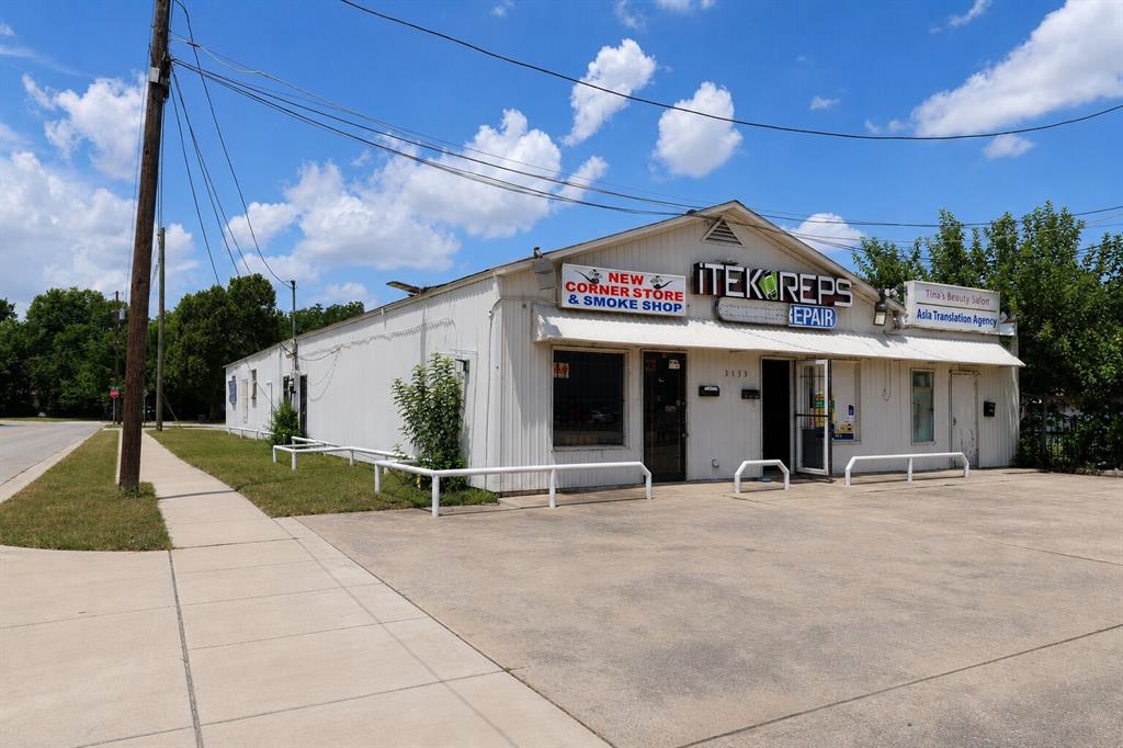 Lugo Add - Commercial Sale