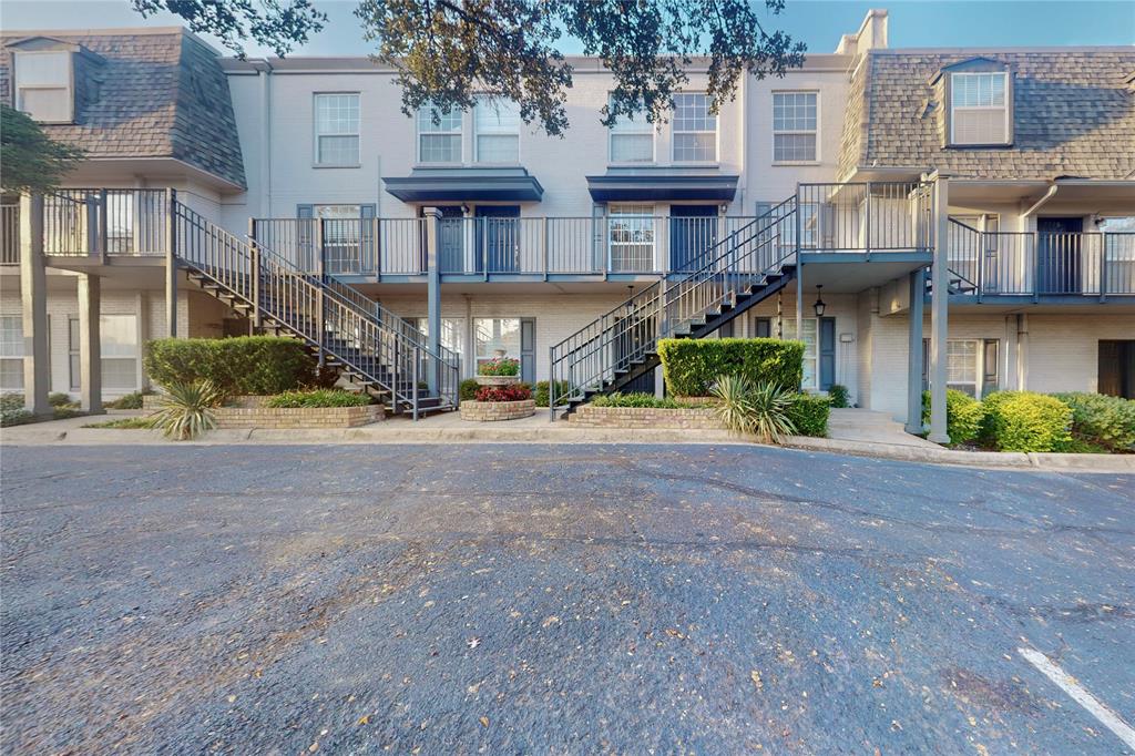 Royal Knoll Condos - Residential Lease