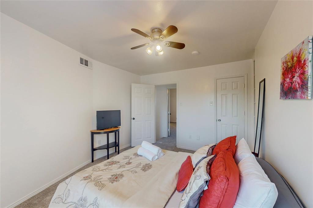 Royal Knoll Condos - Residential Lease
