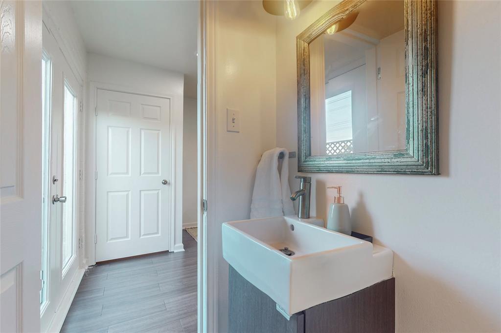 Royal Knoll Condos - Residential Lease