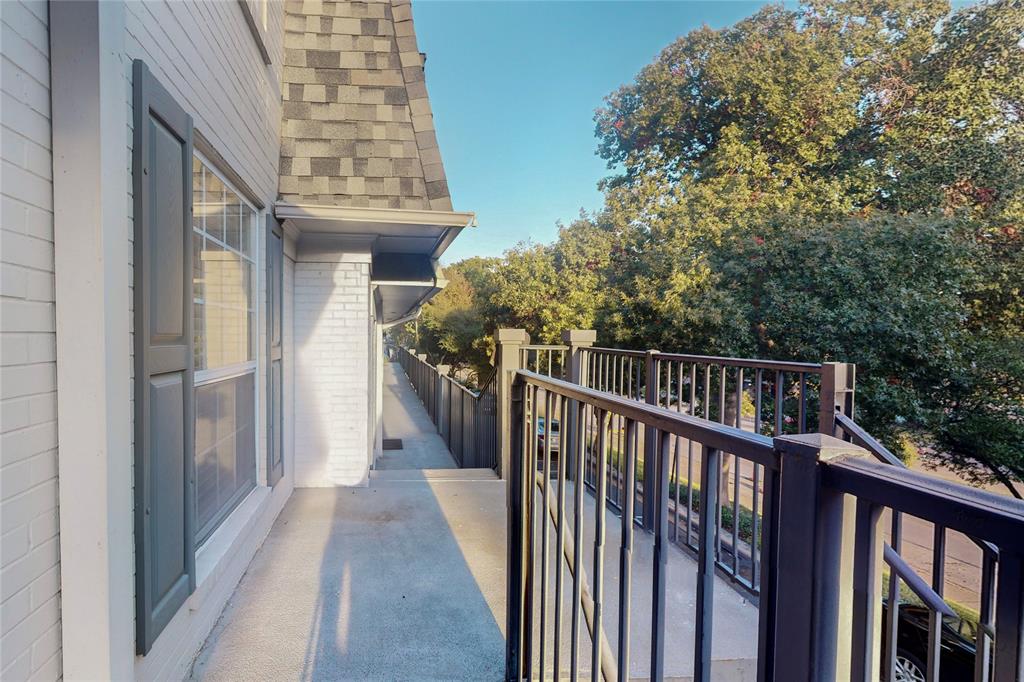 Royal Knoll Condos - Residential Lease