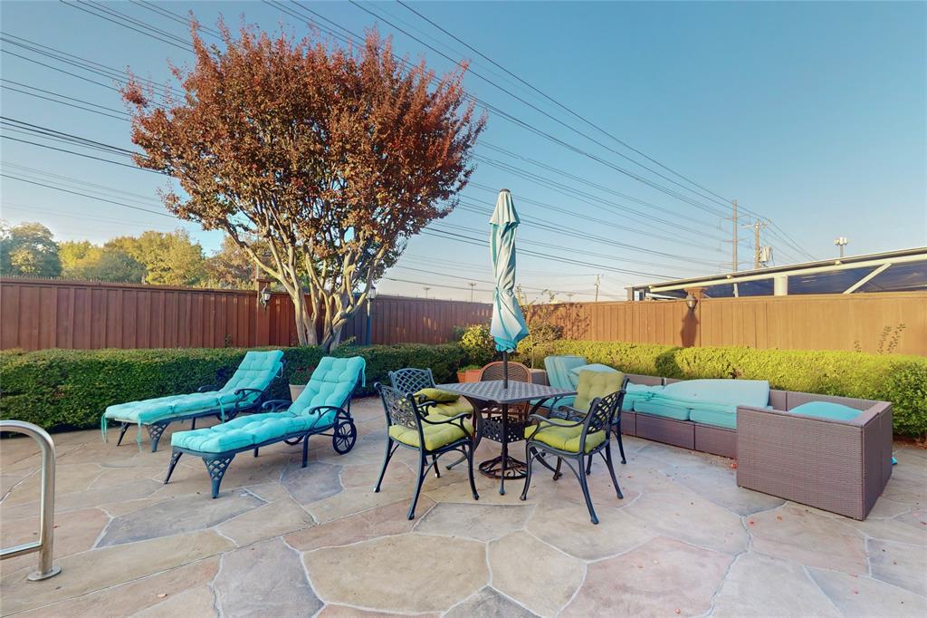 Royal Knoll Condos - Residential Lease