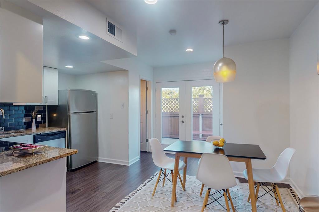 Royal Knoll Condos - Residential Lease