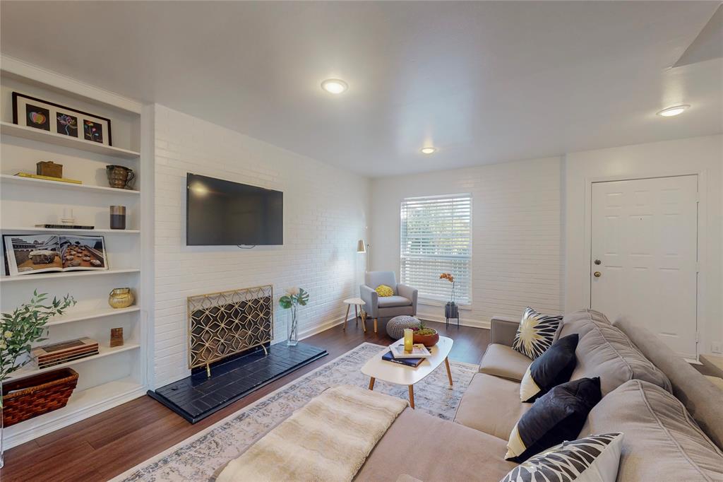 Royal Knoll Condos - Residential Lease