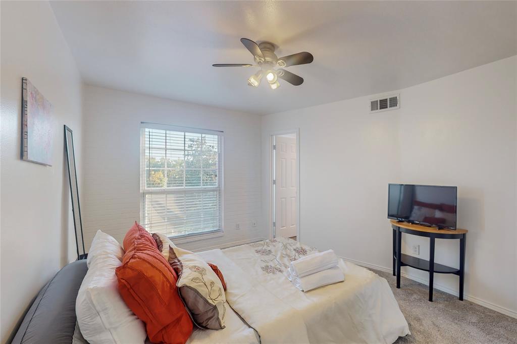 Royal Knoll Condos - Residential Lease